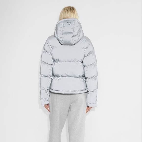 Aritzia Super Puff Shorty - Hi-Vis / reflective silver - Picture 7 of 9